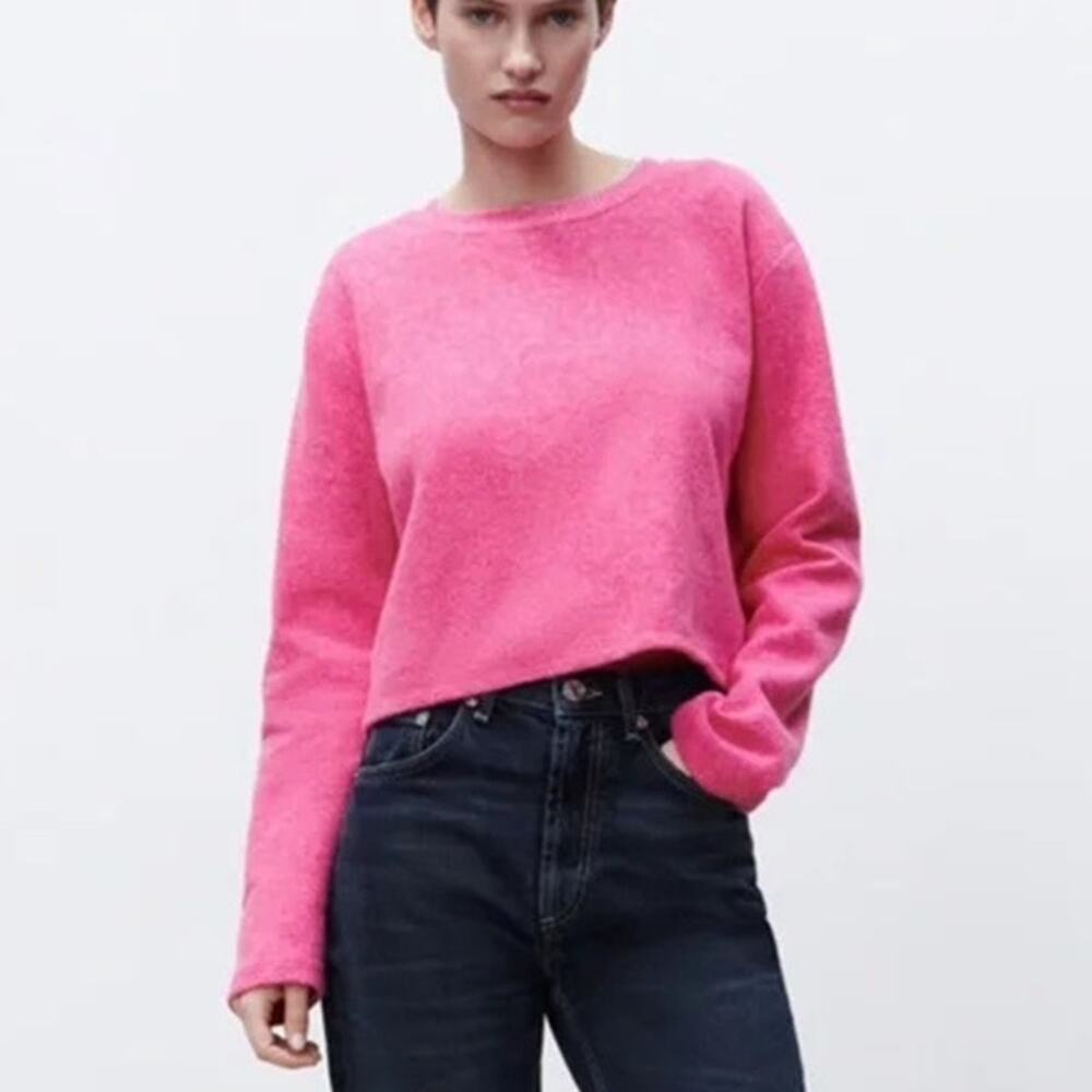 Zara Women's Soft‎ Feel Knit Sweater Size M Pink Cropped Round Neck Long Sleeve